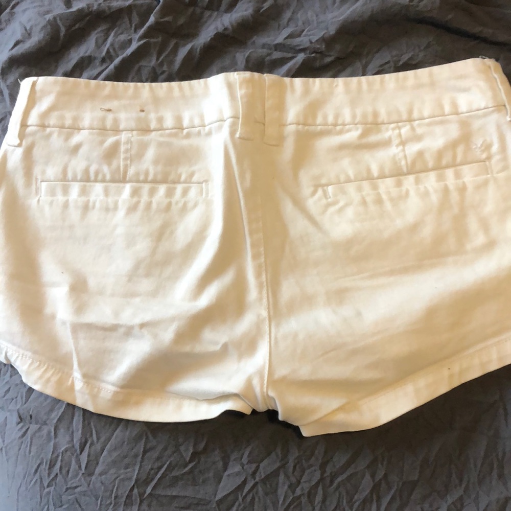 Shorts - Picture 2 of 3